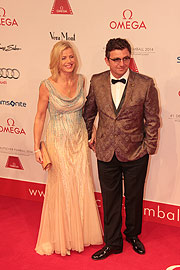 "Bergdoktor" Hans Sigl mit Frau Simone @ Deutscher Filmball 2014 (©Foto: Martin Schmitz)